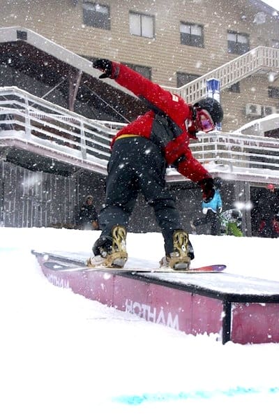 Hotham snowboard instructor "Jake" impressssing the class