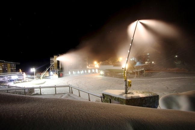 Conditions are ideal for snowmaking. Image:: Chris Hocking
