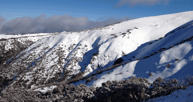 aussie_drift_cliffs