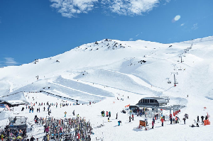 Records Smashed with 1.6M Visitors to NZ Slopes in 2017