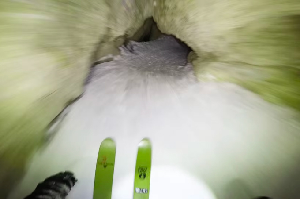Léo Taillefer Shreds a Val d’Isére Chute at Night, Using a Head Torch - Video