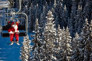 Huge Storm Hits Europe, More Pow for North America - World Snow Wrap