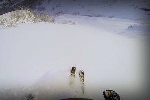 VIDEO – Screaming skier in Niseko