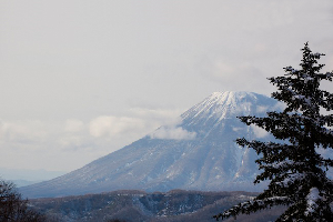 PHOTO JOURNAL – The Fade to Winter – Niseko