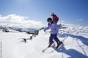 VIDEO Steve Lee Reviews - This Week, Kids Skis