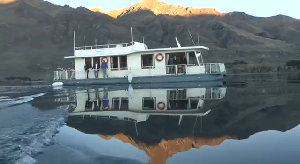 I Heart WNTR - Wanaka NZ Houseboat - Part 1