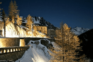 TRAVEL FRANCE - Shred & Study in Chamonix