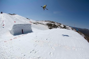 Switch 450 Onto The Disaster Box - Freeski Tricks