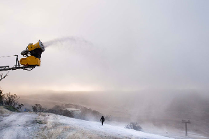 Perisher First to Start Snowmaking in 2015 - Countdown To Winter