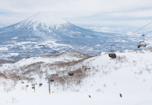 No big storms on the way, but plenty of opportunity this week to take in the view in Niseko. Photo: Matt Wiseman