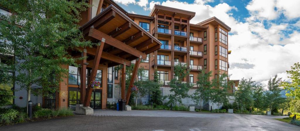 Sutton Place Hotel Revelstoke | Revelstoke Hotels | Mountainwatch Travel