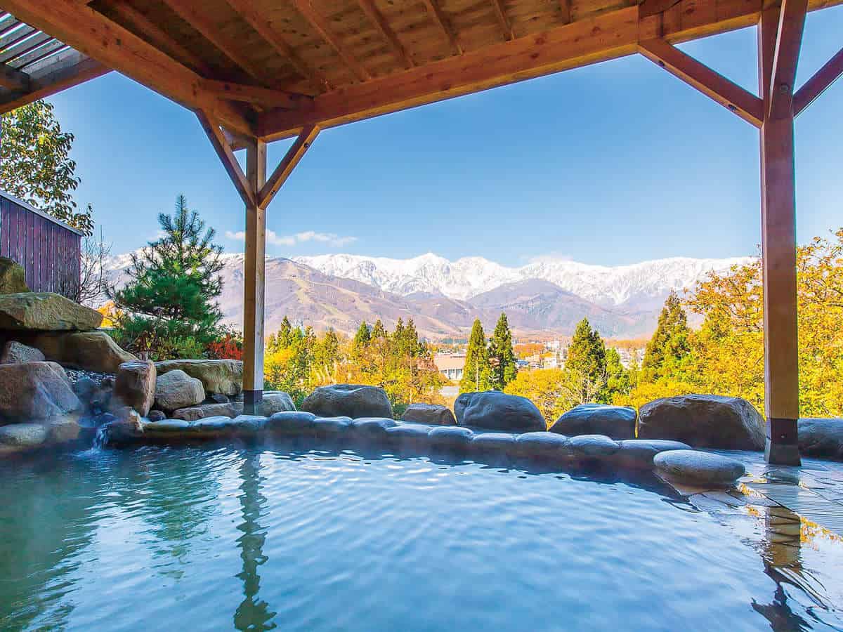 Jaw-dropping scenes from the Highland Hotel onsen