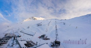 Mt Hutt, looking good today after recent snowfalls and snowmaking left a good early season cover. Photo: Jeremy Black