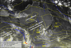 Latest pressure analysis and satellite image. Source: The BOM (vandalised by the Grasshopper)