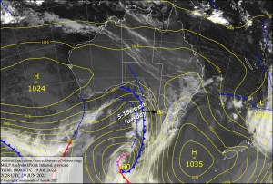 Latest pressure analysis and satellite image. Source: The BOM (vandalised by the Grasshopper)
