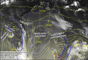 Latest pressure analysis and satellite image. Source: The BOM (vandalised by the Grasshopper)