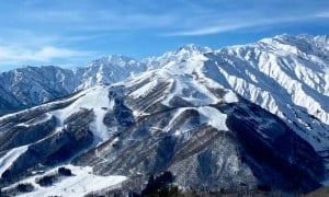 After 40cms on Monday night it's been clear and sunny in Hakuba. Iwatake Snowfuleds, Thursday, Jan 12th. Photo: Hakuba Valley