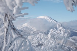 A beautiful shot from Niseko last weekend. There should be a few sunny days in between snowfalls over the next seven days. Photo: Sea and Summit Media