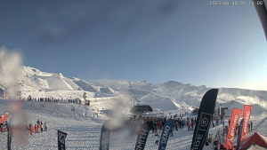 Cardona's snow guns makign the most of the cold temps this morning. Photo: Cardrona Snowcams