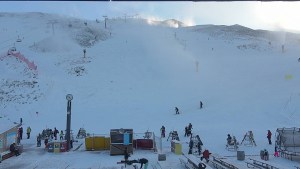 Snow guns blazing in Coronet Peak this morning but more natuiral falls are on the way for South Island resorts. Photo: Coronet Peak snow cams