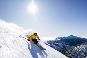 Coen Bennie-Faull on a sparkling sunny day in Hotham, one of three Aussieresorts you can acess with your Epic Austraia P{ass. 