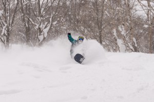 There has been sne nice poder days this week in Hokkaido with 50cms.Phthto: @austinpowder / @seaandsummitmedia