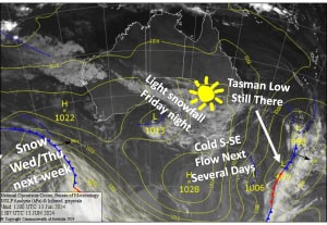 Latest pressure analysis and satellite image. Source: The BOM (vandalised by the Grasshopper)