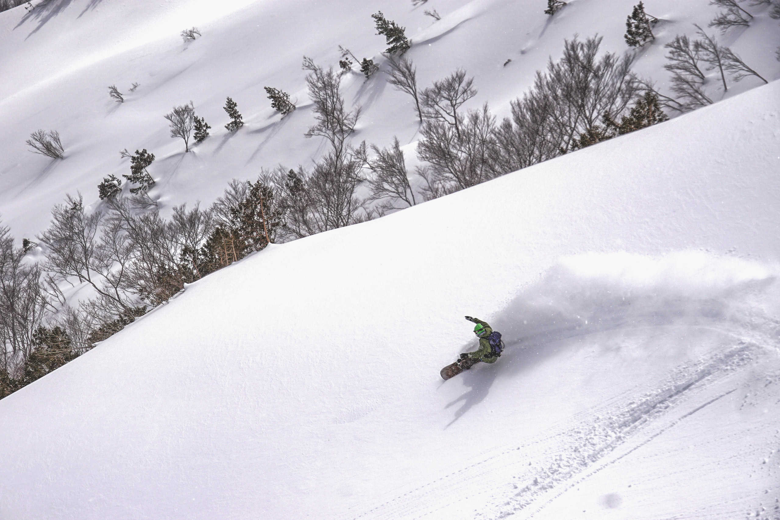 Big turns on big faces inthr backcintry. Photot; Henry Brant