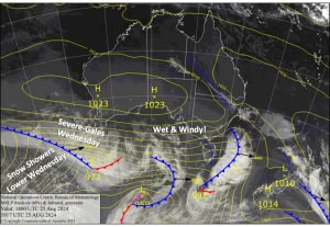 Latest pressure analysis and satellite image. Source: The BOM (vandalised by the Grasshopper)