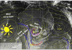 Latest pressure analysis and satellite image. Source: The BOM (vandalised by the Grasshopper)