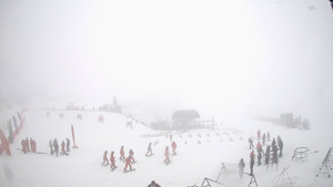 Cludy and foggy in Cardona after a drenching of rain Burt there is nsoiw inter forecast. Photo: Cardrona Snow Cam