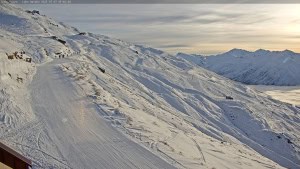 Some high cloud above Trebel Cone today. Photo: Trebel Cone snow cams