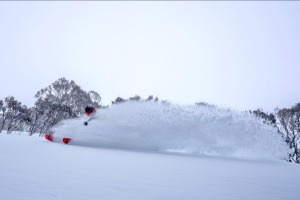 Drew Jolowizc, pow turn in Hiotahm yesterday after 20cms ovefnith, Tger has been another 20cms since and another 20-30cms other way in the next 24 hours.Photo; Hiotham