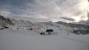 A thin cover in Cardrona Photo: Cardona Snow Cam
