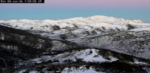 The view of the MainRange from Guthega this morning. Photo: Perisher SbnowCams