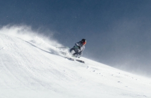 Comndirtons have been good over the past few days after cpnsstenbt snow showers earlier this week added 10-20cms across the resorts, snow concidein tihwthSam ,diving into genat8ve territory. Thredbo,Thursday August 6h.m Photo