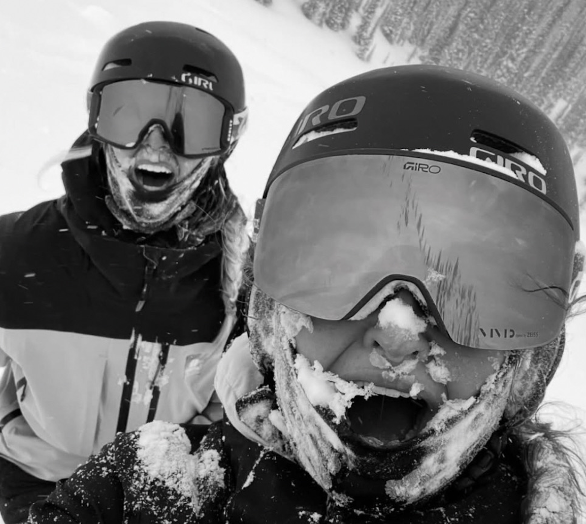 Tamzyn Daviesamnd Arkie Elliss, stoked after gettingrop dropasnd first tracks.